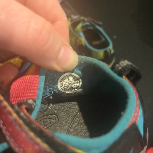 Keen waterproof hiking sandals - Picture 4 of 4